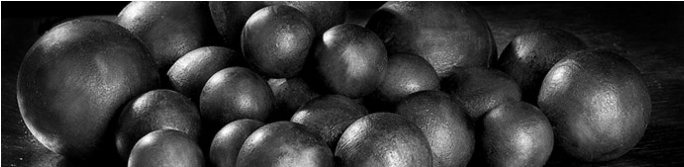 Grinding media spheres
